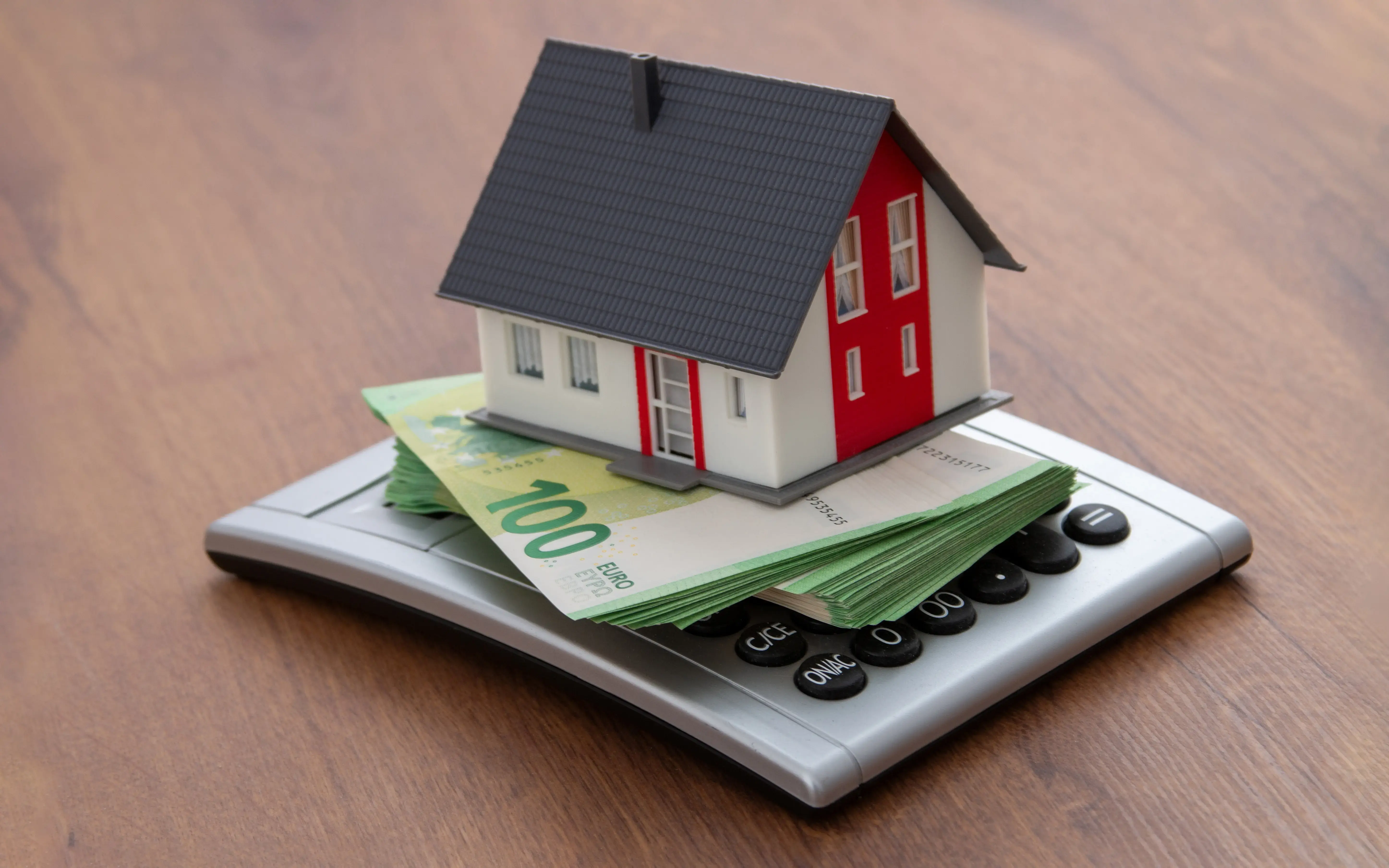 Ίδια χώρα, άλλη... συνταγή για την στεγαστική κρίση