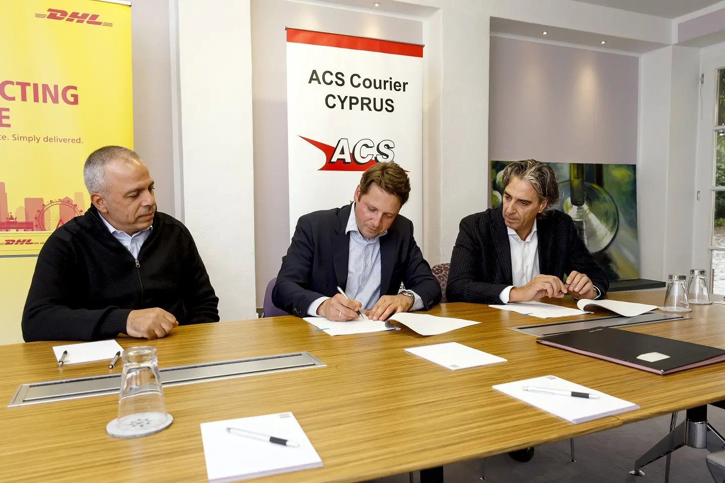 Η DHL επεκτείνει το ευρωπαϊκό δίκτυο δεμάτων στην Κύπρο