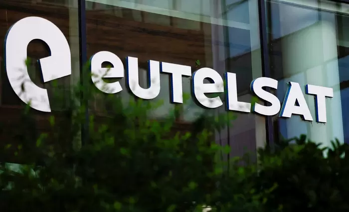 Γιατί «πετάει» η αντίπαλος της Starlink του Elon Musk