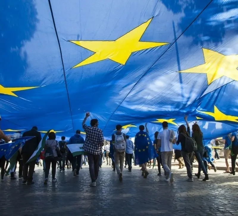 Ευρωζώνη: Επιβράδυνση της ανάπτυξης και φόβοι για στασιμοπληθωρισμό λόγω πολέμου στο Ιράν