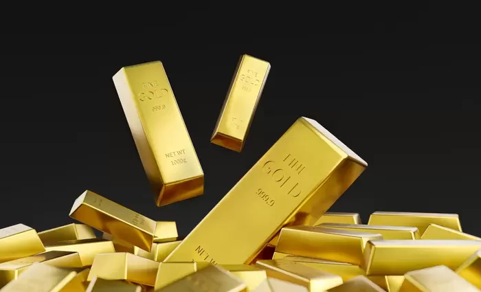 Χρυσός: Πέριξ των $4.500 με φόντο τον πόλεμο στη Μέση Ανατολή και τις ανησυχίες για τα επιτόκια