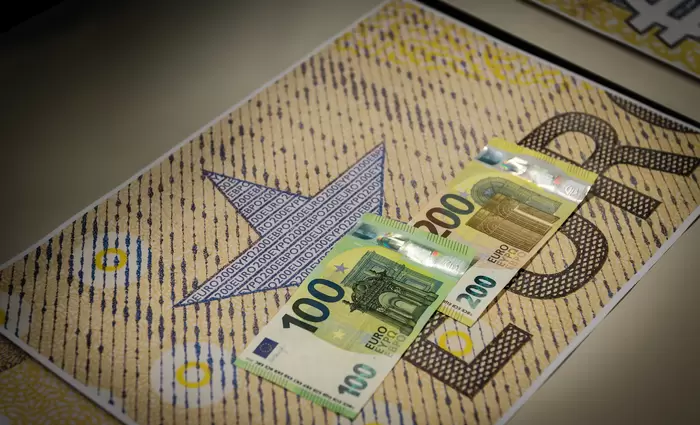 Νέα χαρτονομίσματα ευρώ από σήμερα: Τι αλλάζει (pics)
