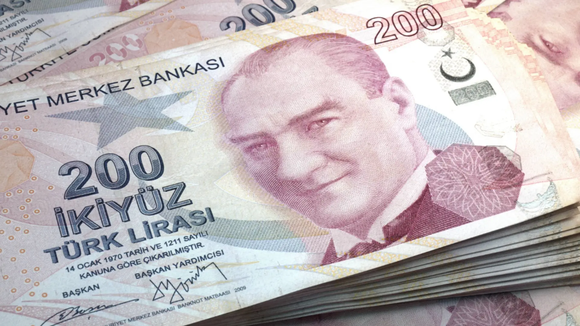 Η Τουρκία «επιστρατεύει» τα swaps για να στηρίξει τα αποθεματικά της