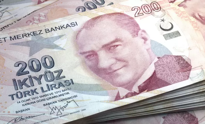 Η Τουρκία «επιστρατεύει» τα swaps για να στηρίξει τα αποθεματικά της