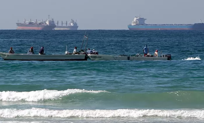 Στενά του Ορμούζ: Μειώθηκαν κατά 80% οι διελεύσεις πλοίων με μόλις 28 πλοία το τελευταίο 24ωρο