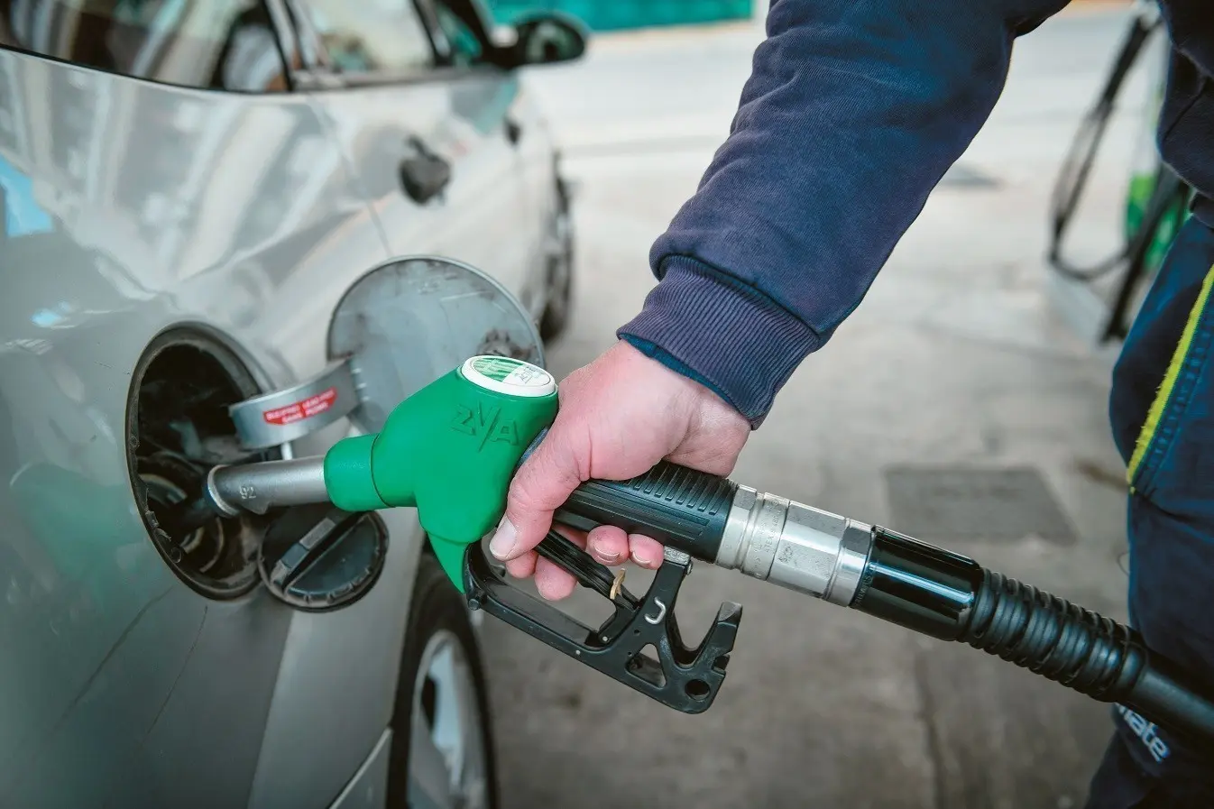 Νέες αυξήσεις πριν τις μειώσεις τα μεσάνυχτα – Έβαλε άλλα πέντε σεντ το ντίζελ