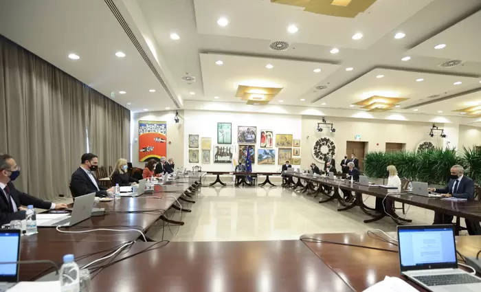 Έτσι ξεκλειδώνει σταδιακά η Κύπρος