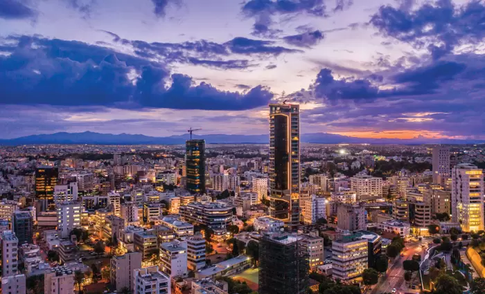 CYFIELD: Πολυτελή ακίνητα σε Κύπρο και Ελλάδα