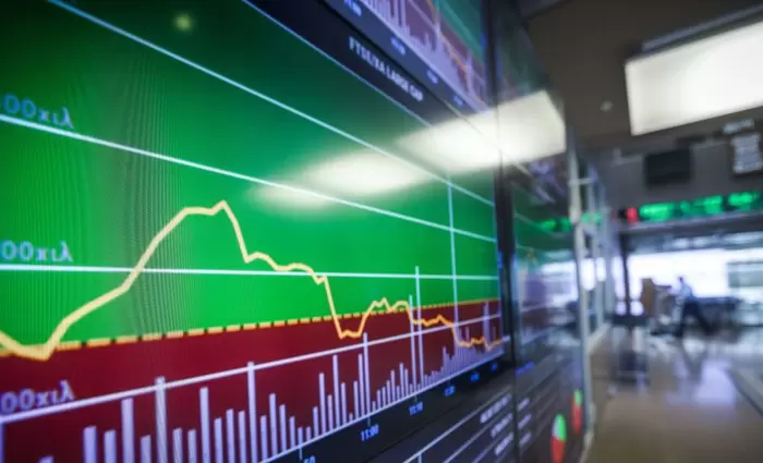 Μικρή άνοδο κατέγραψε την Παρασκευή το ΧΑΚ