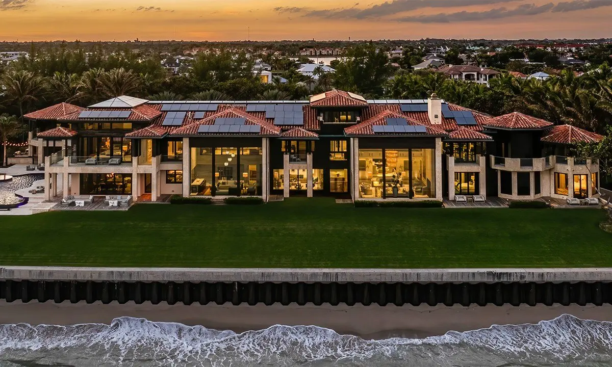 Ο ελληνικής καταγωγής δισεκατομμυριούχος και το σπίτι των $150 εκατ.