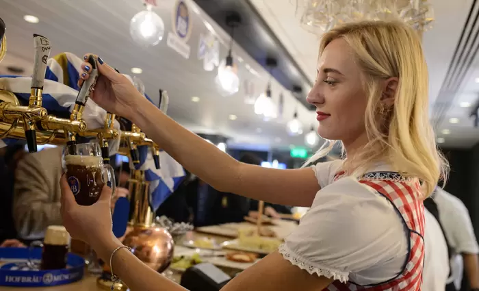 Ο Πρέσβης της Γερμανίας εγκαινίασε το νέο κατάστημα Beer & Beer