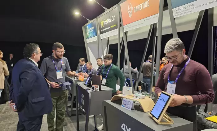 Δυναμική παρουσία της Κύπρου σε κορυφαία έκθεση τεχνολογίας στην Βαρκελώνη (εικόνες)