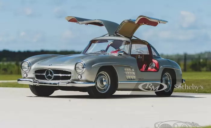 Στο σφυρί η εκπληκτική συλλογή με κλασσικά αυτοκίνητα μεγαλοαπατεώνα