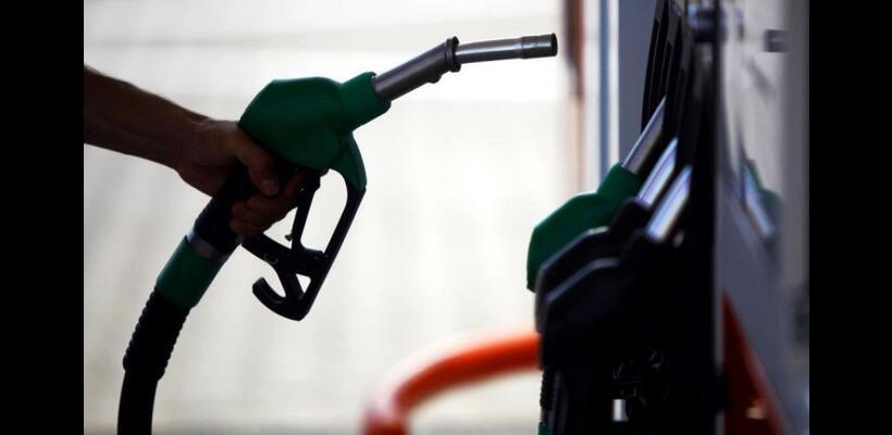 Σε εφαρμογή η μείωση του φόρου στα καύσιμα - Πόσο πέφτουν οι τιμές στην αντλία