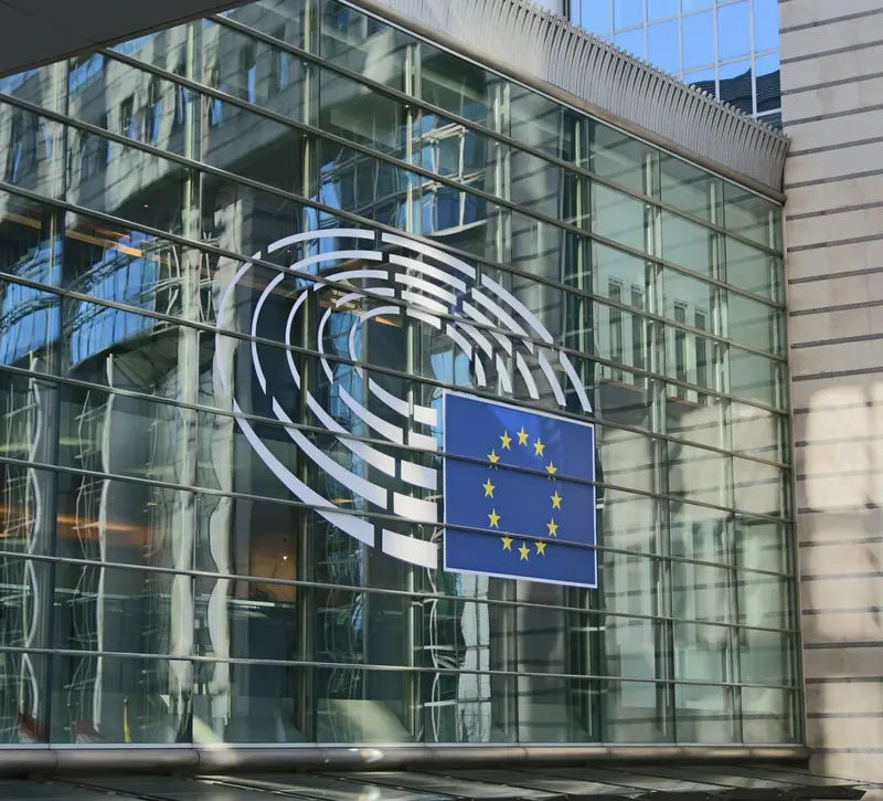 Πλατφόρμες, εισαγόμενα προϊόντα και κρυπτονομίσματα: Η ακτινογραφία των νέων φόρων που ζητά το Ευρωκοινοβούλιο