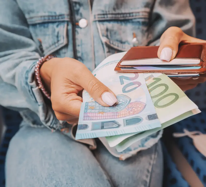 Αύξηση 7,8% σε αξία και 5,8% σε όγκο στο λιανικό εμπόριο τον Μάρτιο