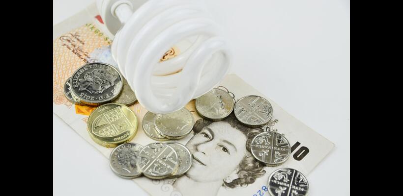 Ηνωμένο Βασίλειο: Μείωση 7% στους λογαριασμούς ενέργειας από τον Απρίλιο