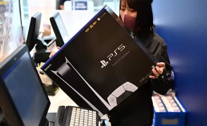 H Sony αυξάνει την τιμή του Playstation 5 για να αντέξει τον πληθωρισμό