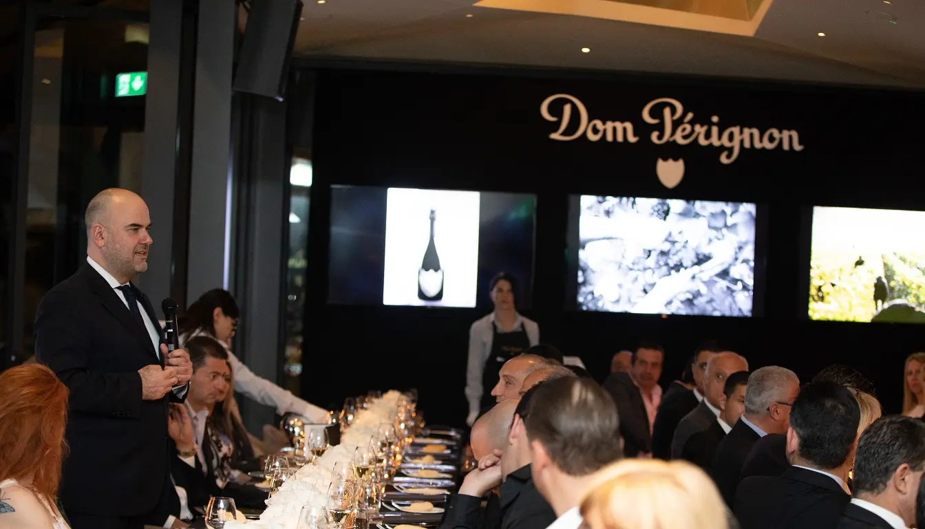 Παρουσιάστηκε η εμβληματική σαμπάνια του Οίκου Dom Pérignon