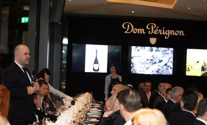 Παρουσιάστηκε η εμβληματική σαμπάνια του Οίκου Dom Pérignon