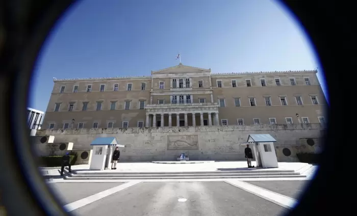 Έρχεται νέα έξοδος της Ελλάδας στις αγορές