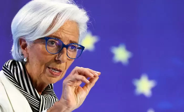 ΕΚΤ: Tι θα συμβεί αν μειώσει τα επιτόκια πριν από τη Fed