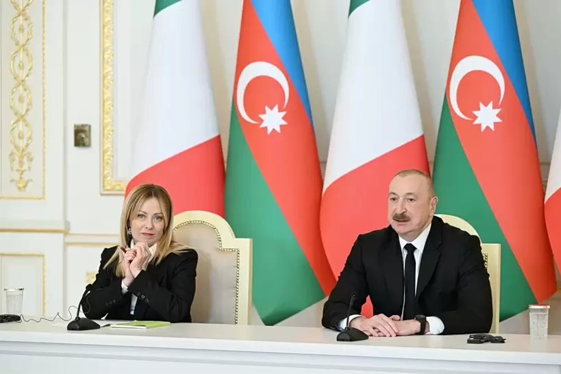 Deal Μελόνι με Αλίεφ - Αέριο και καύσιμα από τη Socar