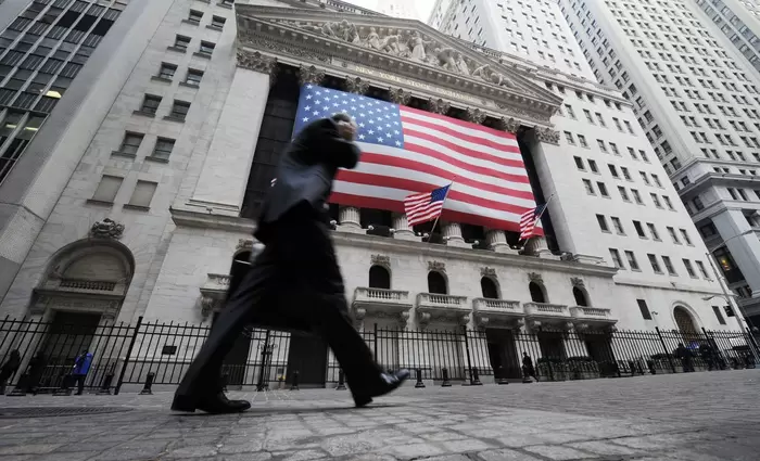 Ετοιμάζονται για χριστουγεννιάτικο πάρτι οι χρηματιστές της Wall Street