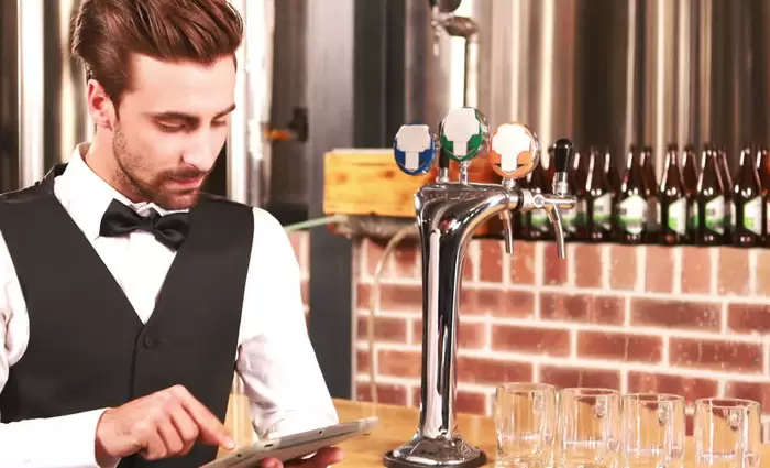 Νέες θέσεις εργασίας για σέρβις και μπαρ