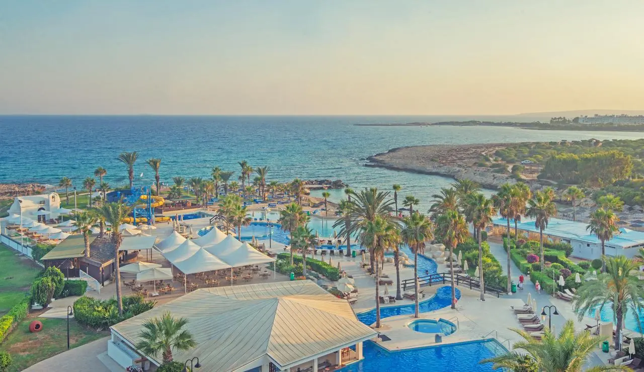 Δεκάδες θέσεις εργασίας σε ξενοδοχείο 5 αστέρων στην Αγία Νάπα