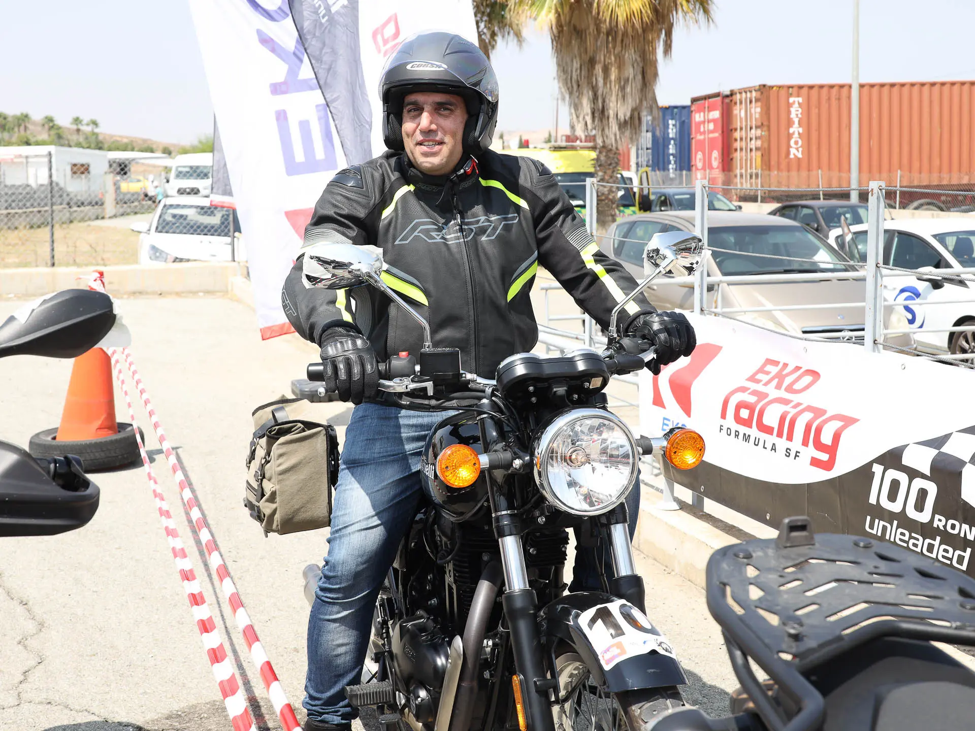 Ο Υπουργός Μεταφορών σε σεμινάρια οδήγησης μοτοσικλέτας (pic)