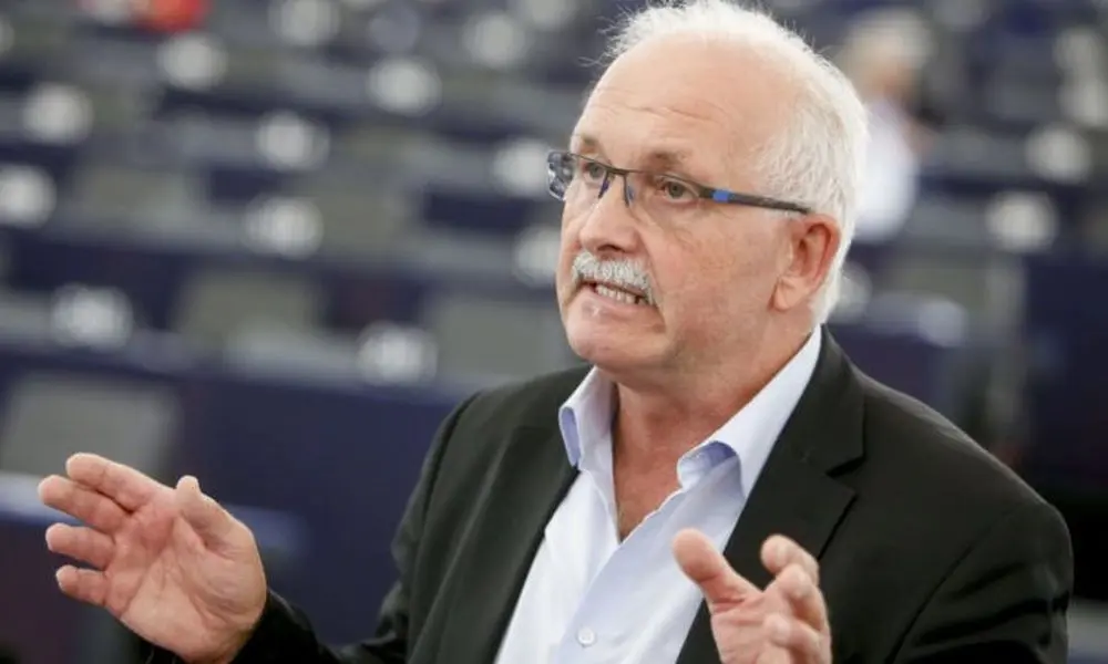 Μπούλμαν: “Όλοι οι σοβαροί άνθρωποι αναγνωρίζουν ότι η Ελλάδα είναι σε καλό δρόμο”