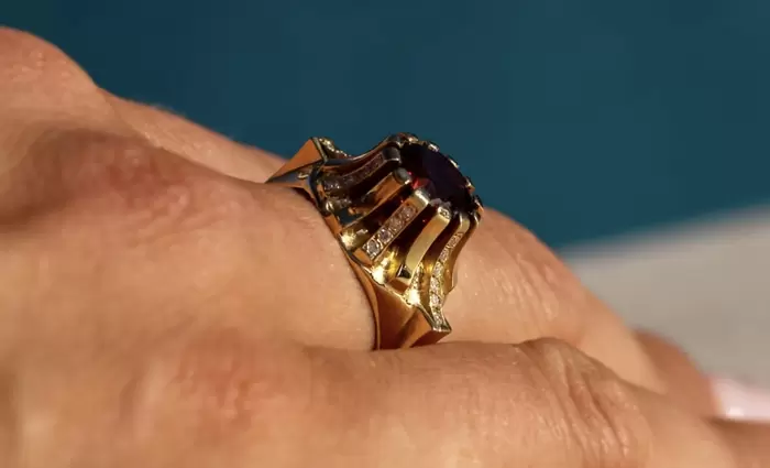 Το MINTHIS καλωσορίζει την διακεκριμένη δημιουργό κοσμημάτων Μαρία Κοτσώνη για μια μοναδική  Έκθεση.