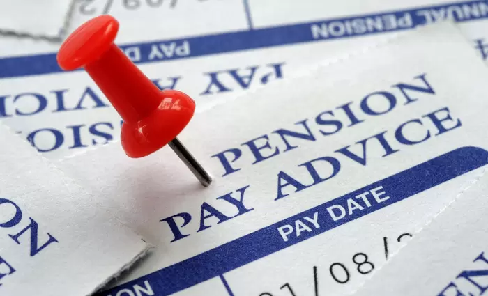 Η γαλλική κυβέρνηση απέσυρε το αμφιλεγόμενο συνταξιοδοτικό νομοσχέδιο