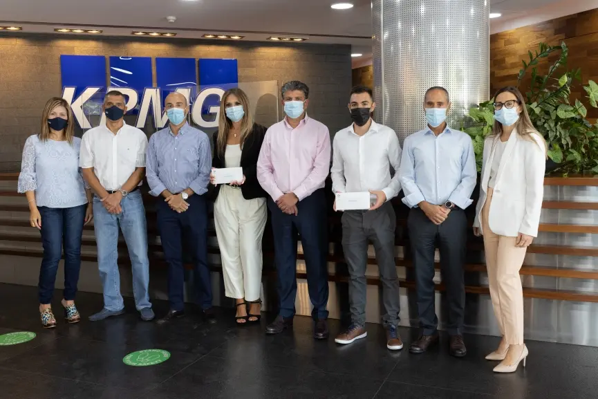 Η KPMG Κύπρου και το CIM παραχώρησαν 2 υποτροφίες