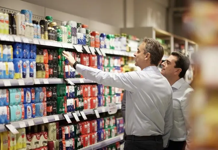 Αυτοψία Μητσοτάκη σε σούπερ μάρκετ για τις μειώσεις τιμών