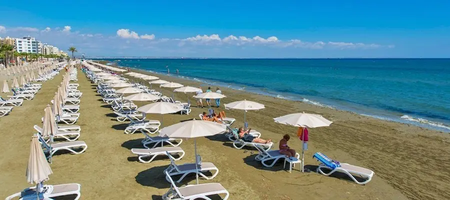 Βουλή καλεί ΥΠΟΙΚ για ενοποίηση Μακένζι με Spyros Beach
