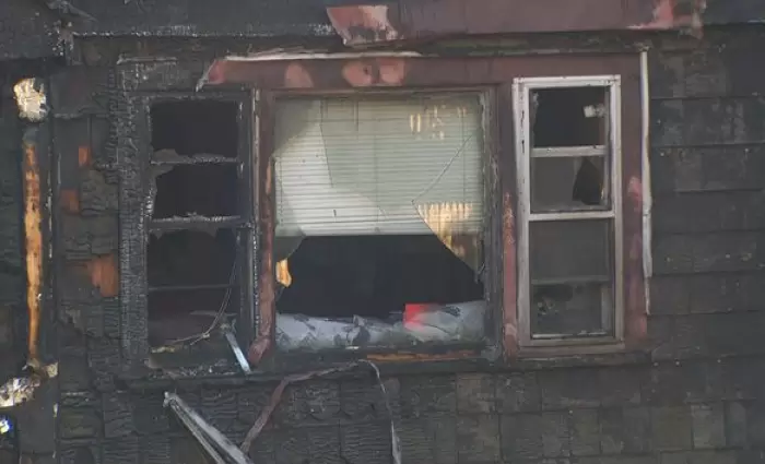 Καμένο σπίτι πωλείται για 340.000 ευρώ