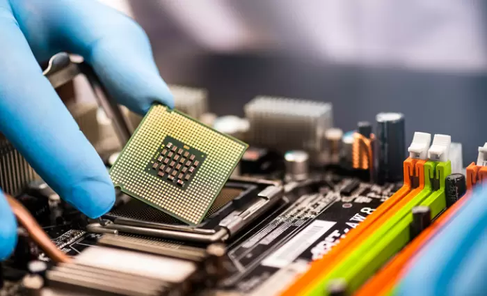 Η έλλειψη σε τσιπάκια ετοιμάζεται να χτυπήσει την παραγωγή κινητών τηλεφώνων