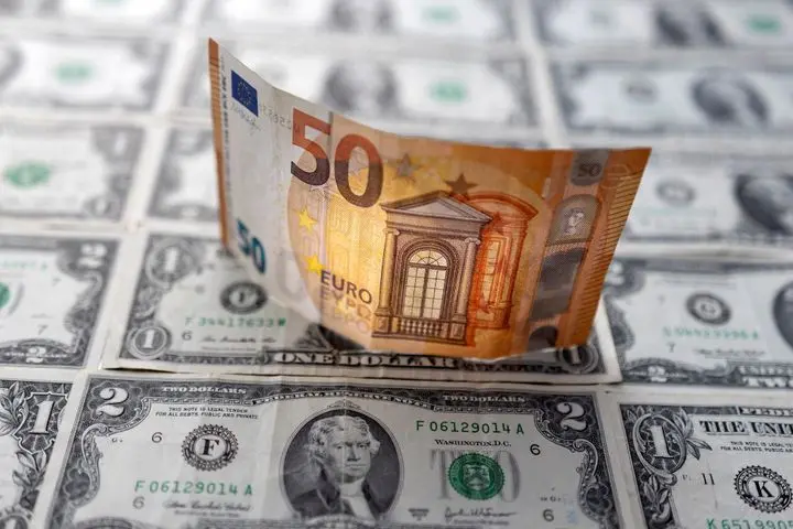 Πώς η πτώση του ευρώ τραυματίζει τις ευρωπαϊκές επιχειρήσεις