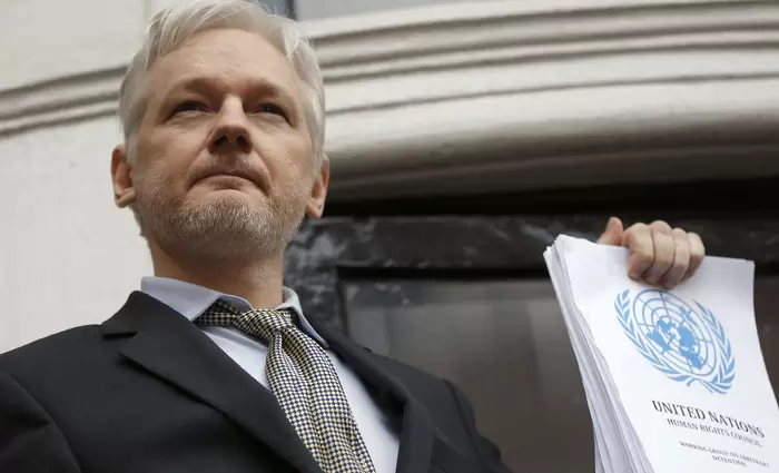 Συνελήφθη ο ιδρυτής του Wikileaks Τζούλιαν Ασάνζ (vid)