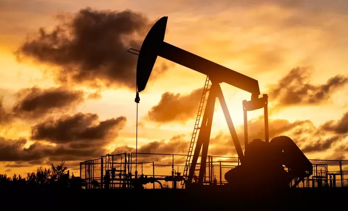 Ινδία: Με την… άδεια των ΗΠΑ αγοράζει ξανά ρωσικό πετρέλαιο