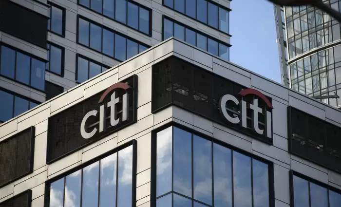 Citigroup: Μετατίθενται προς τα πίσω οι μειώσεις επιτοκίων από τη Fed