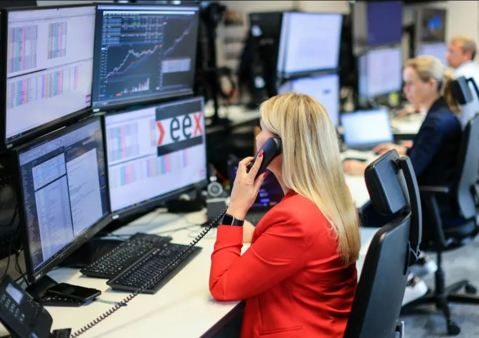 Άνοδος αλλά και αστάθεια στις ευρωαγορές καθώς συνεχίζεται ο πόλεμος στη Μ. Ανατολή