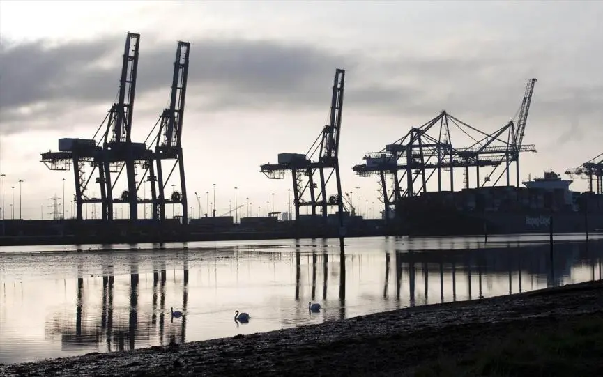 Σημάδια ανάκαμψης: Μείωση εμπορικού ελλείμματος κατά 3,97% το 2024