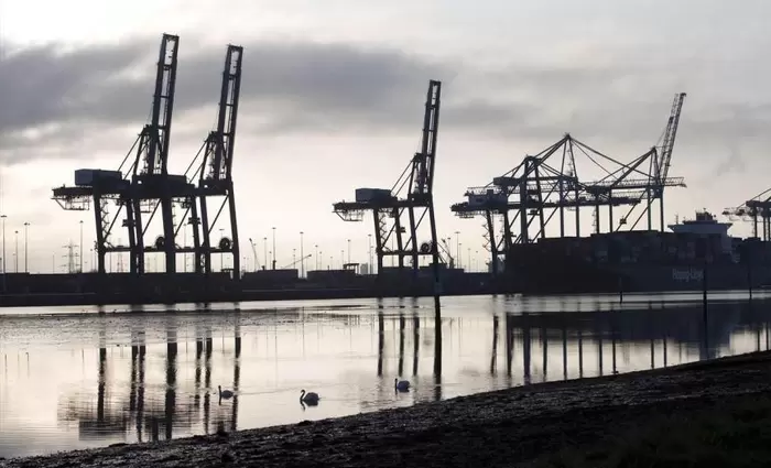 Σημάδια ανάκαμψης: Μείωση εμπορικού ελλείμματος κατά 3,97% το 2024