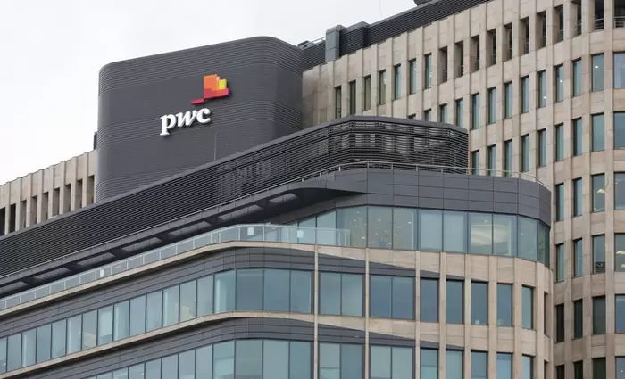 Ουκρανική τράπεζα διεκδικεί $3 δισ. από την PwC