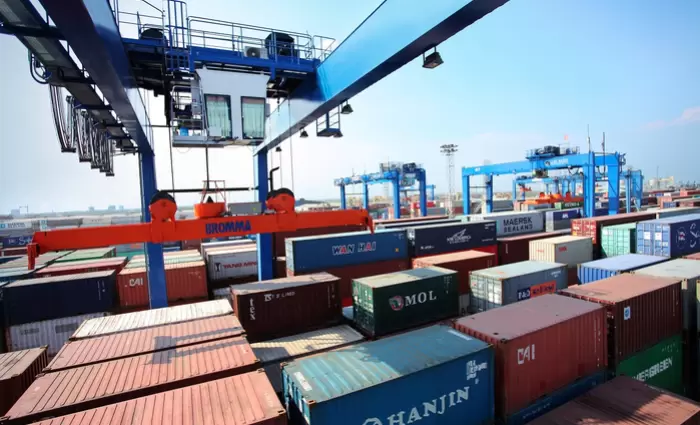 Κερδίζει έδαφος το λιμάνι του Πειραιά στην διαχείριση εμπορευμάτων