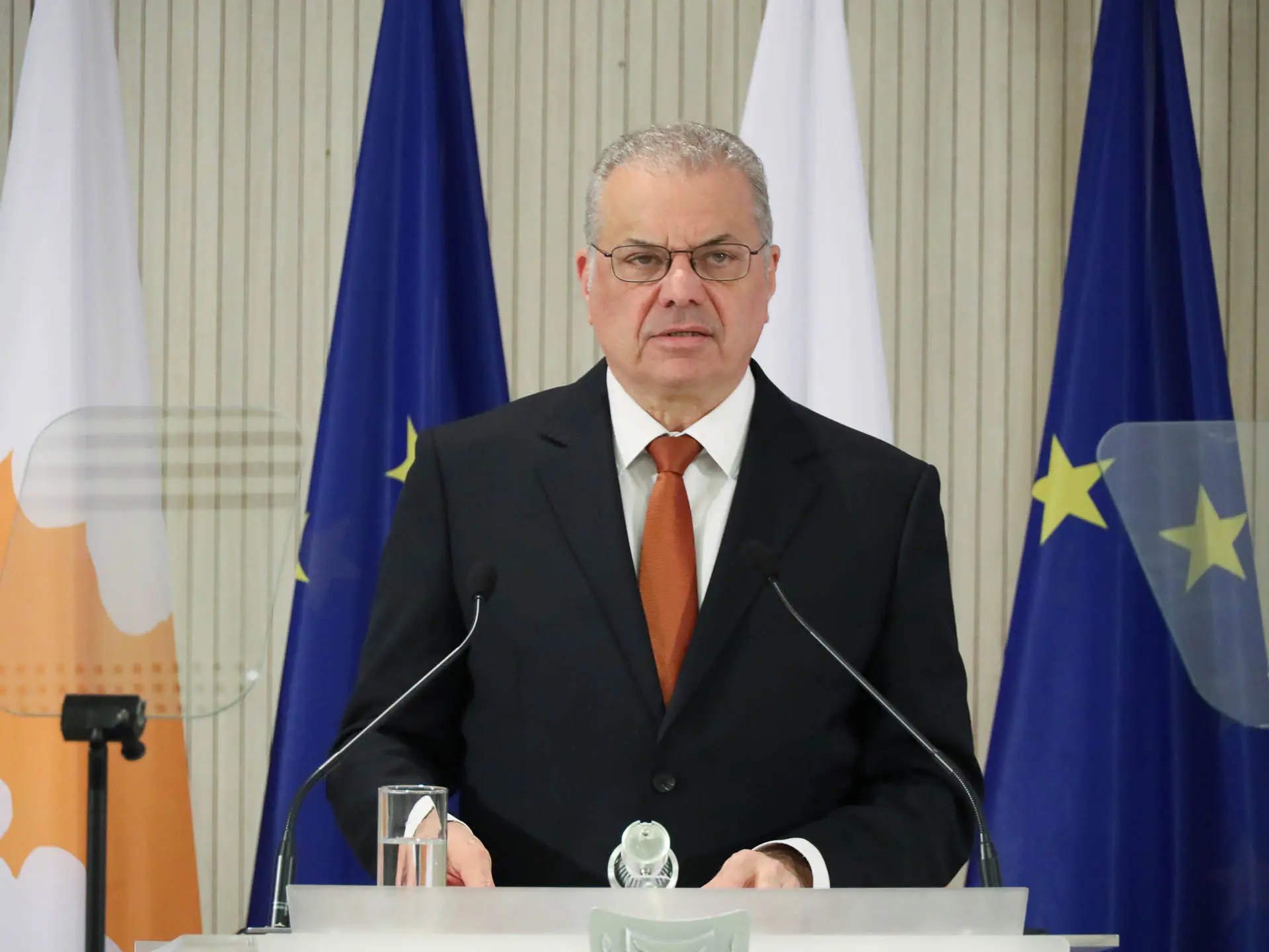 Επαναπροκήρυξαν στεγαστικά σχέδια στον Δήμο Αθηένου