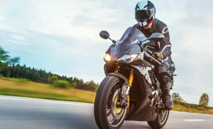 Αυξάνονται οι αιτήσεις μοτοσικλετιστών για αγορά εξοπλισμού